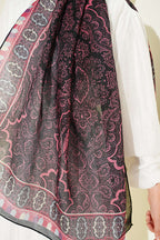 https://cdn.pazarium.com.tr/motif-desenli-soft-sal-siyah-pembe-794577-19-B.jpg