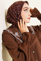 https://cdn.pazarium.com.tr/motifli-flamu-cotton-esarp-kestane-779925-19-B.jpg