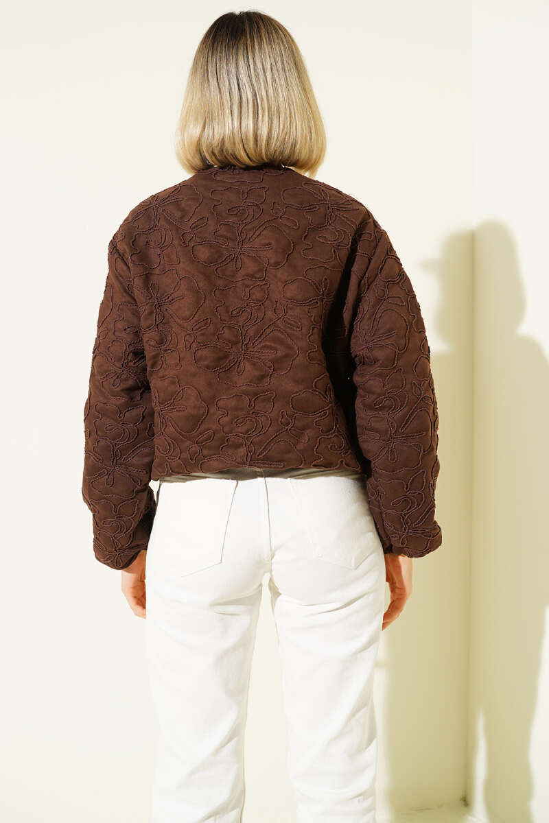 https://cdn.pazarium.com.tr/nakis-detayli-bomber-ceket-kahve-691851-16-B.jpg
