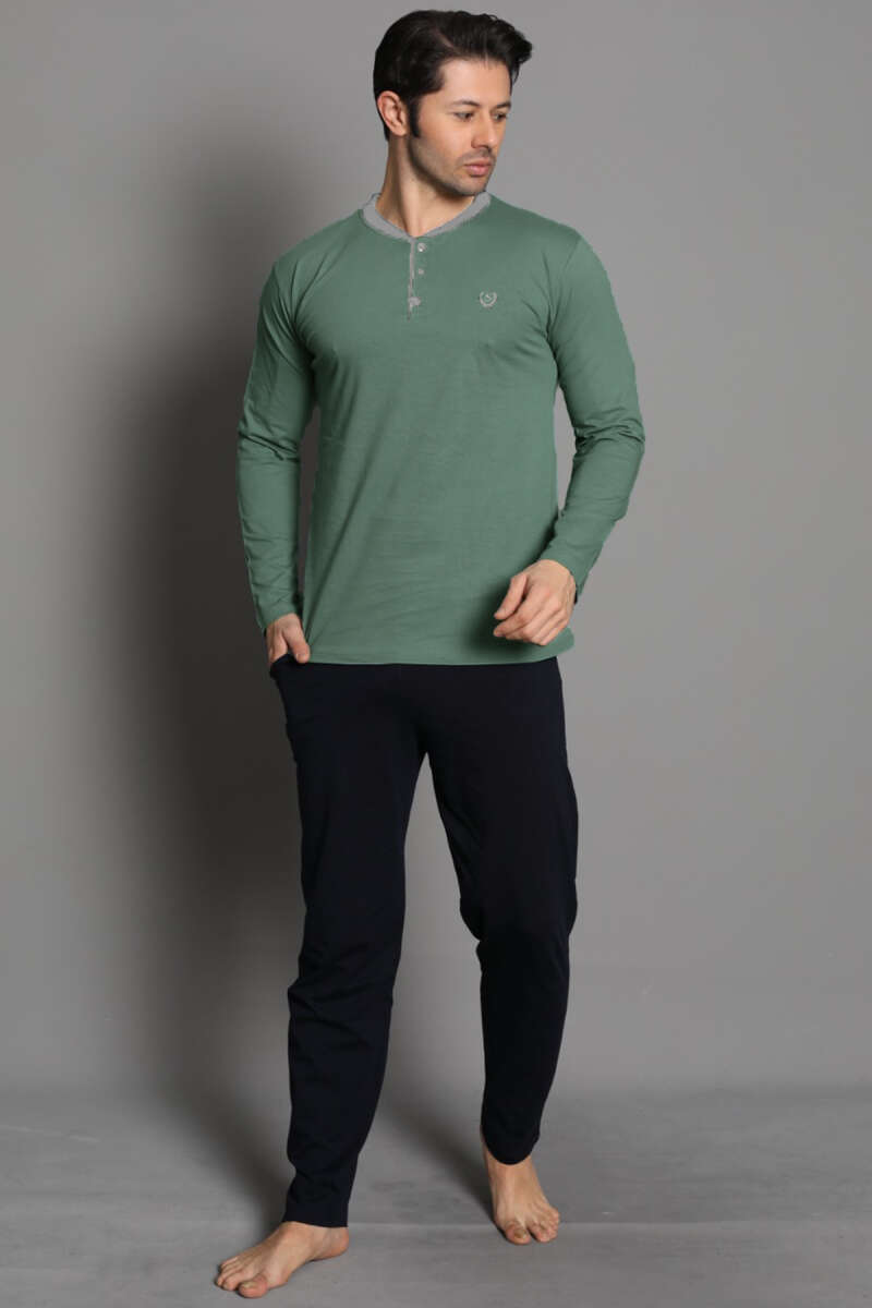 https://cdn.pazarium.com.tr/nakis-detayli-erkek-pijama-takimi-yesil-731945-17-B.jpg