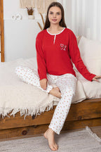 https://cdn.pazarium.com.tr/nakis-detayli-fitilli-pijama-takimi-kirmizi-711698-17-B.jpg