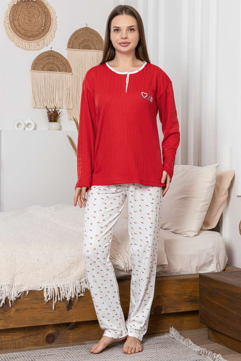 https://cdn.pazarium.com.tr/nakis-detayli-fitilli-pijama-takimi-kirmizi-711699-17-B.jpg