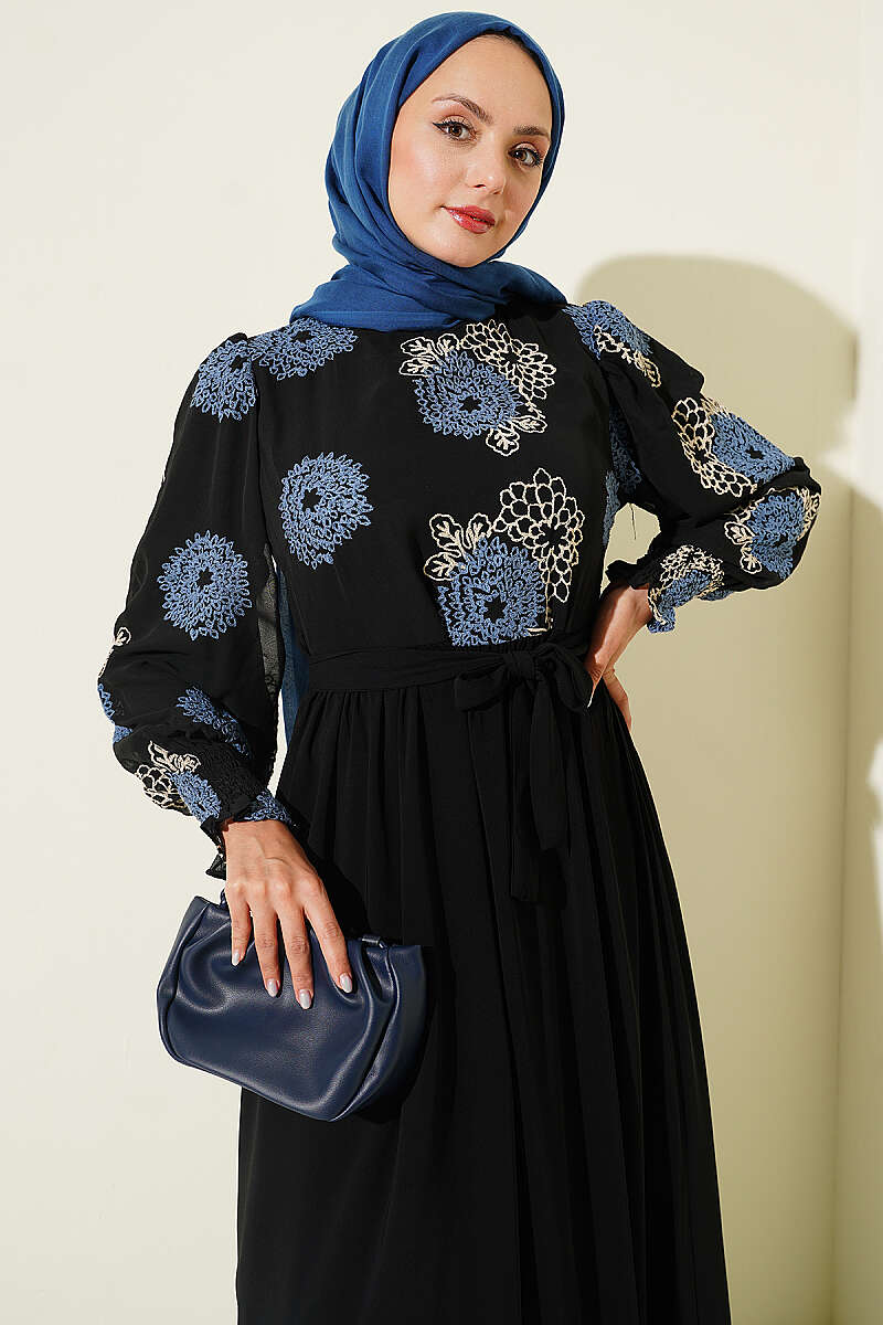 https://cdn.pazarium.com.tr/nakis-detayli-sifon-elbise-mavi-816925-20-B.jpg