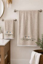 https://cdn.pazarium.com.tr/nakisli-dantelli-2li-banyo-ve-el-havlu-seti-asorti-5-797382-19-B.jpg