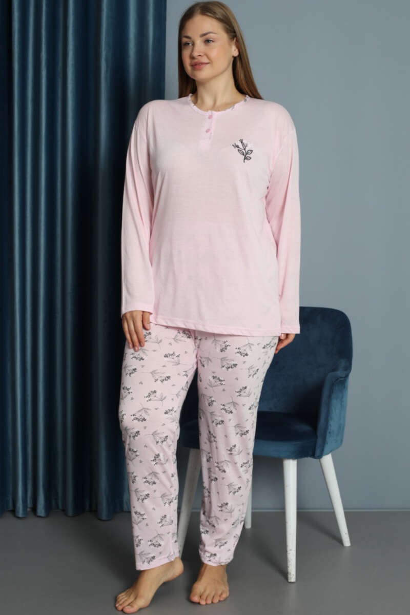 https://cdn.pazarium.com.tr/nakisli-desenli-viskon-buyuk-beden-pijama-takim-pembe-583310-13-B.jpg