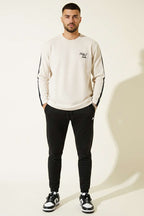 Nakışlı Kol Şeritli Erkek Sweatshirt