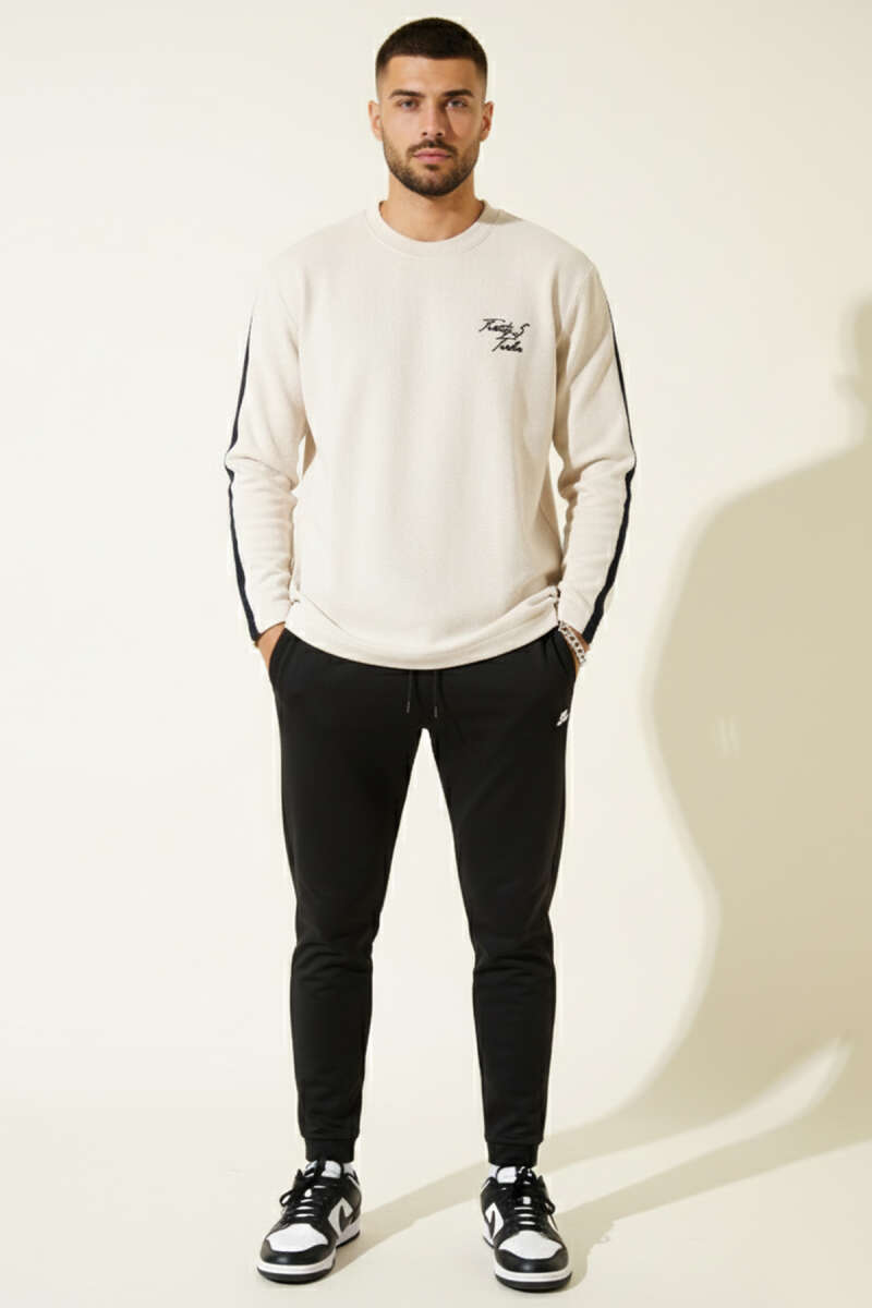 Nakışlı Kol Şeritli Erkek Sweatshirt
