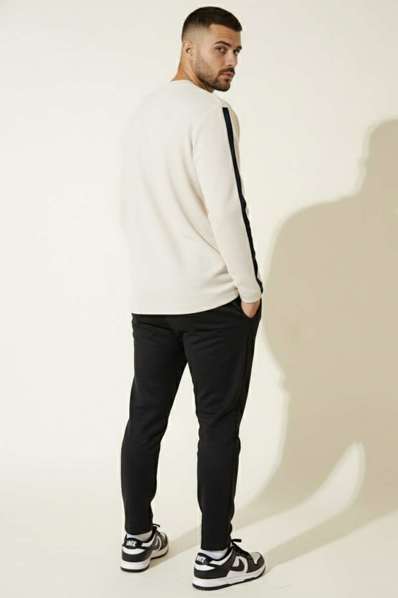 Nakışlı Kol Şeritli Erkek Sweatshirt