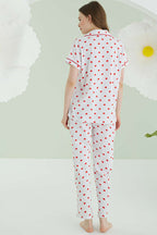 https://cdn.pazarium.com.tr/nbb-kalp-desenli-dugmeli-keten-pijama-takimi-ekru-614652-14-B.jpg