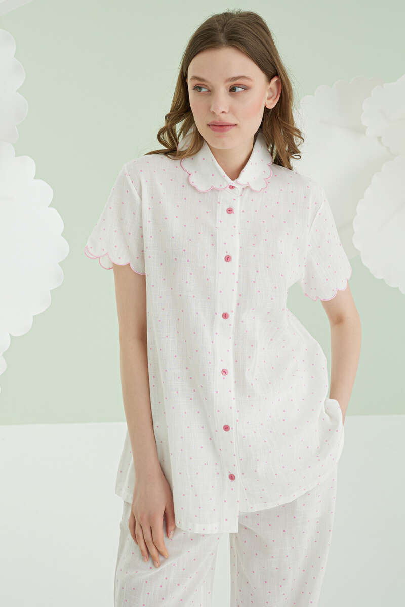 https://cdn.pazarium.com.tr/nbb-puantiyeli-keten-pijama-takimi-pembe-614646-14-B.jpg