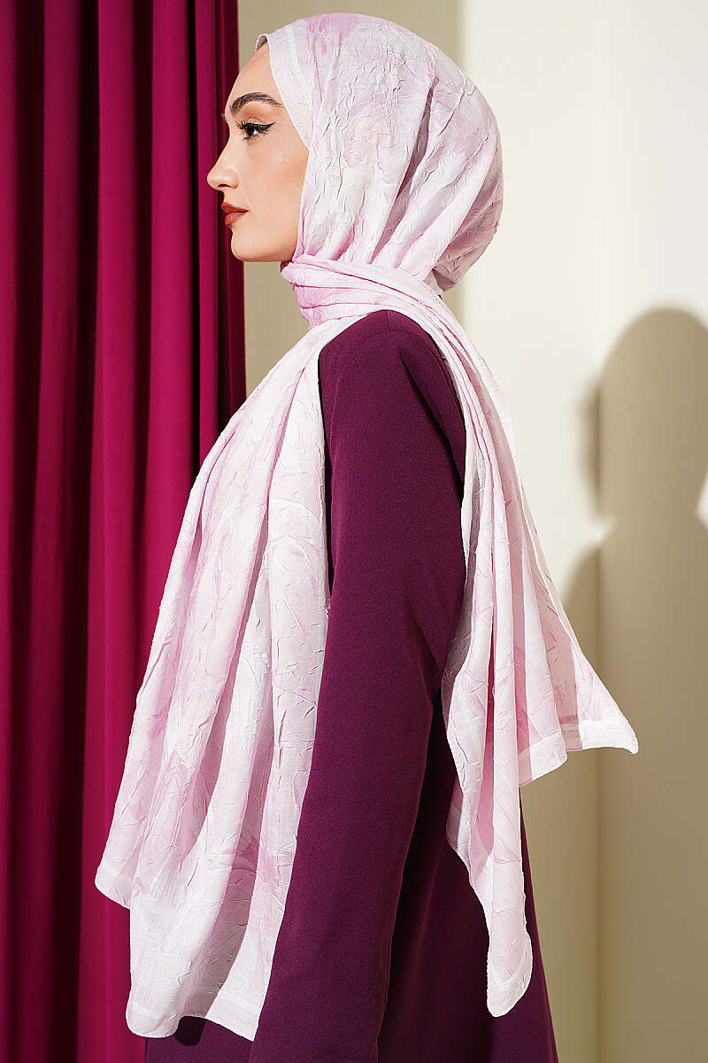 https://cdn.pazarium.com.tr/nilufer-desenli-bambu-kras-sal-toz-pembe-818306-20-B.jpg