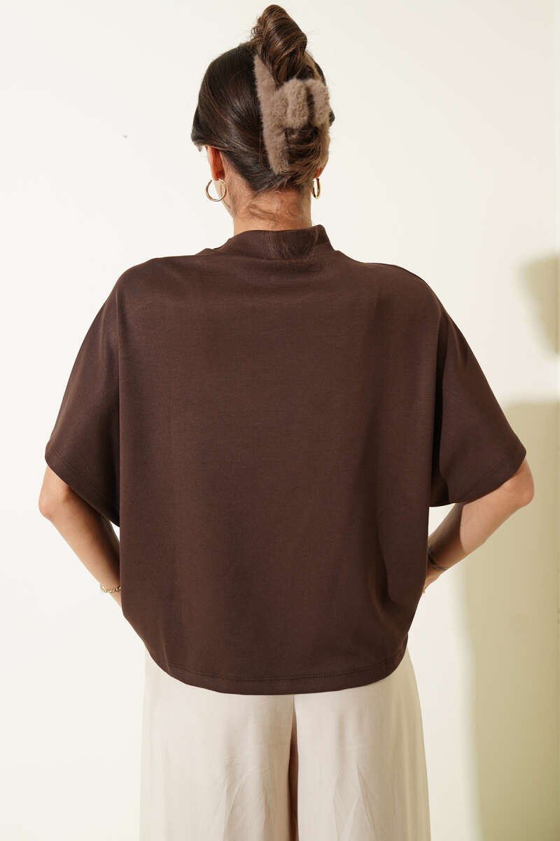 Omuz Detaylı T-shirt