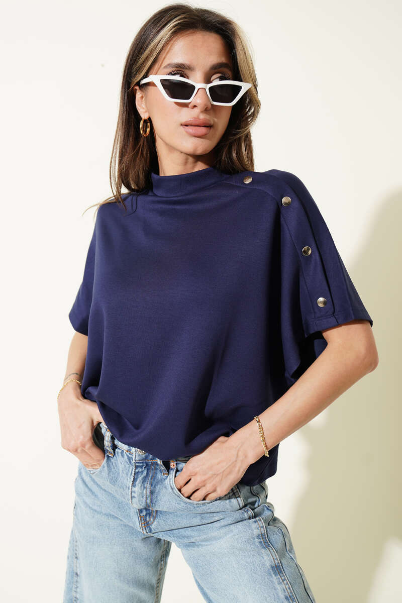 Omuz Detaylı T-shirt
