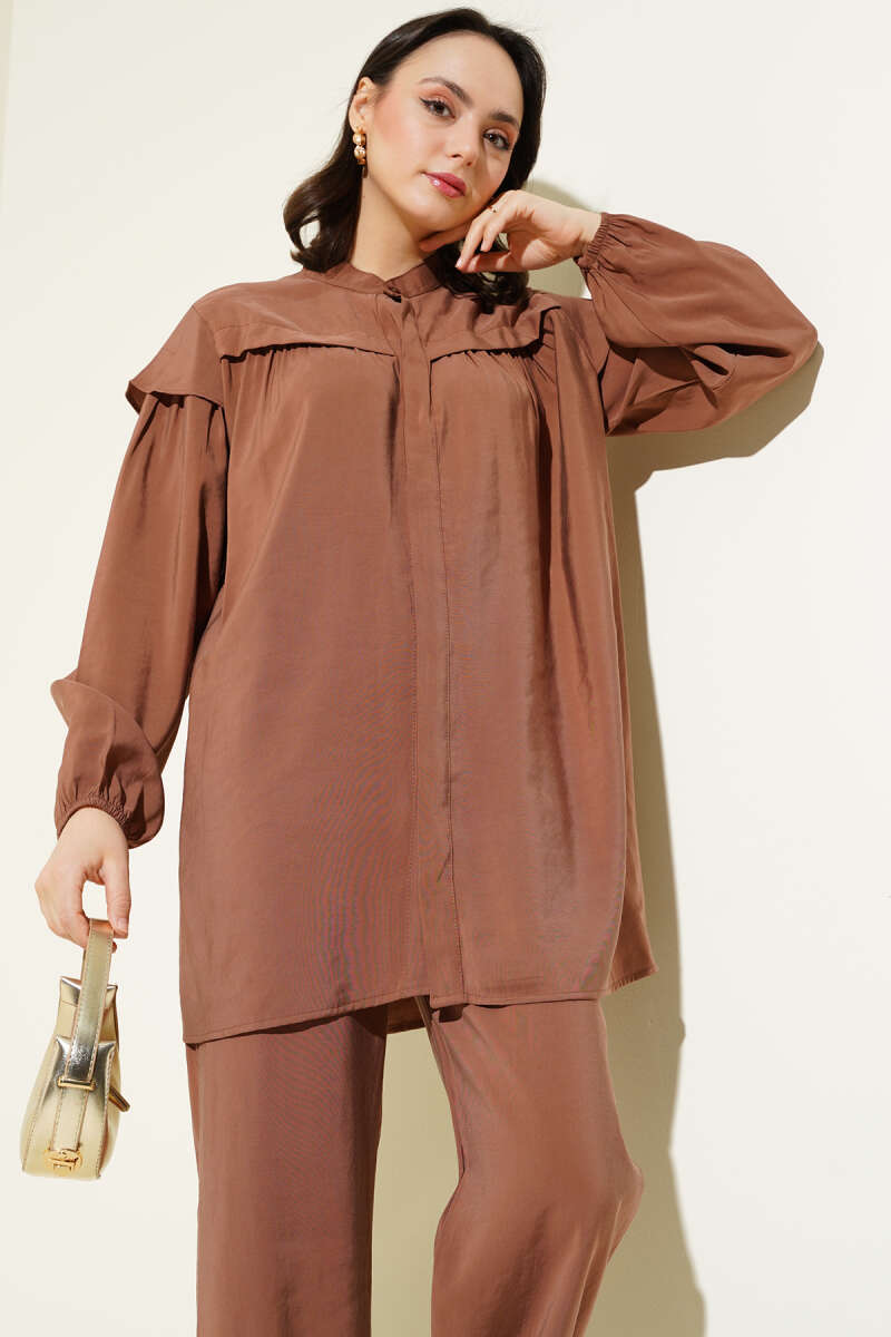 https://cdn.pazarium.com.tr/omuz-firfirli-tencel-tunik-ikili-takim-kahve-610052-14-B.jpg