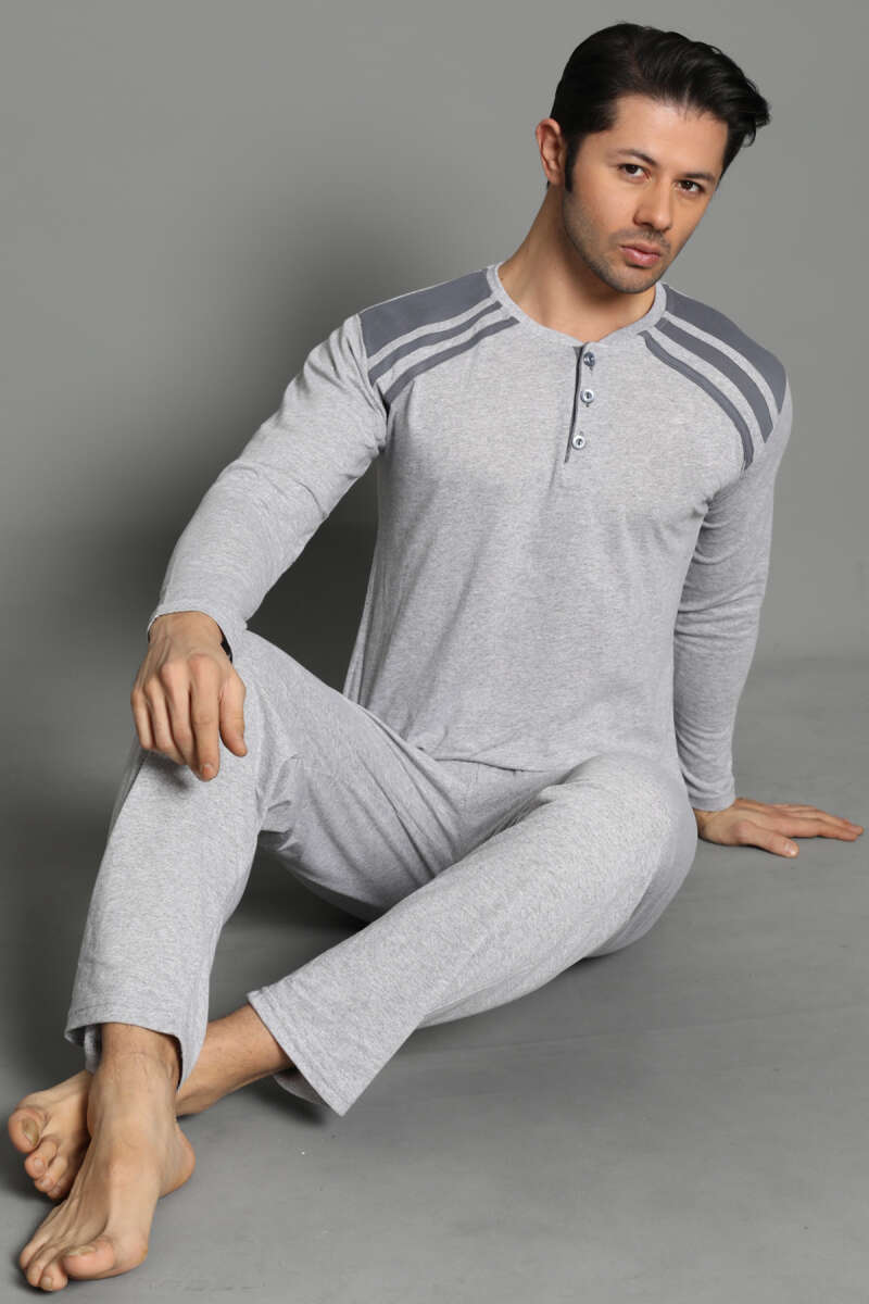 https://cdn.pazarium.com.tr/omuz-seritli-dugmeli-erkek-pijama-takimi-gri-582859-13-B.jpg