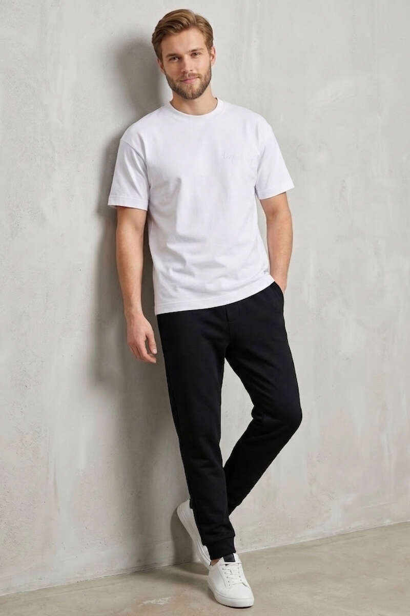 https://cdn.pazarium.com.tr/on-ve-arka-nakisli-oversize-erkek-t-shirt-beyaz-756974-18-B.jpg