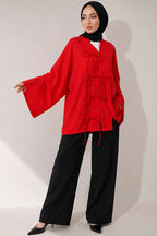 https://cdn.pazarium.com.tr/onu-bagcikli-oversize-tul-kimono-kirmizi-807500-19-B.jpg