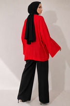 https://cdn.pazarium.com.tr/onu-bagcikli-oversize-tul-kimono-kirmizi-807501-19-B.jpg