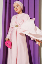 https://cdn.pazarium.com.tr/onu-baglamali-gold-tokali-elbise-pembe-808246-19-B.jpg