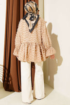 https://cdn.pazarium.com.tr/onu-baglamali-puskullu-kimono-bej-768590-18-B.jpg