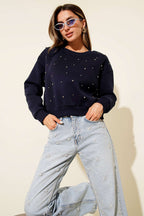 Önü Boncuklu Üç İplik Kısa Sweatshirt