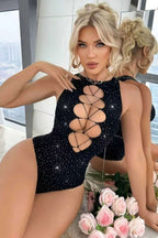 https://cdn.pazarium.com.tr/onu-capraz-bagcik-detayli-tasli-vucut-corabi-siyah-822526-20-B.jpg