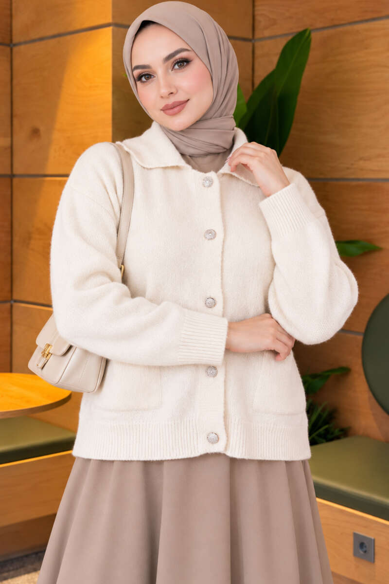 https://www.pazarium.com.tr/onu-cepli-gold-dugmeli-triko-hirka-tas-832665-20-B.jpg