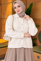 https://www.pazarium.com.tr/onu-cepli-gold-dugmeli-triko-hirka-tas-832665-20-B.jpg
