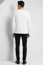 https://cdn.pazarium.com.tr/onu-citcitli-waffle-sweatshirt-beyaz-695011-16-B.jpg