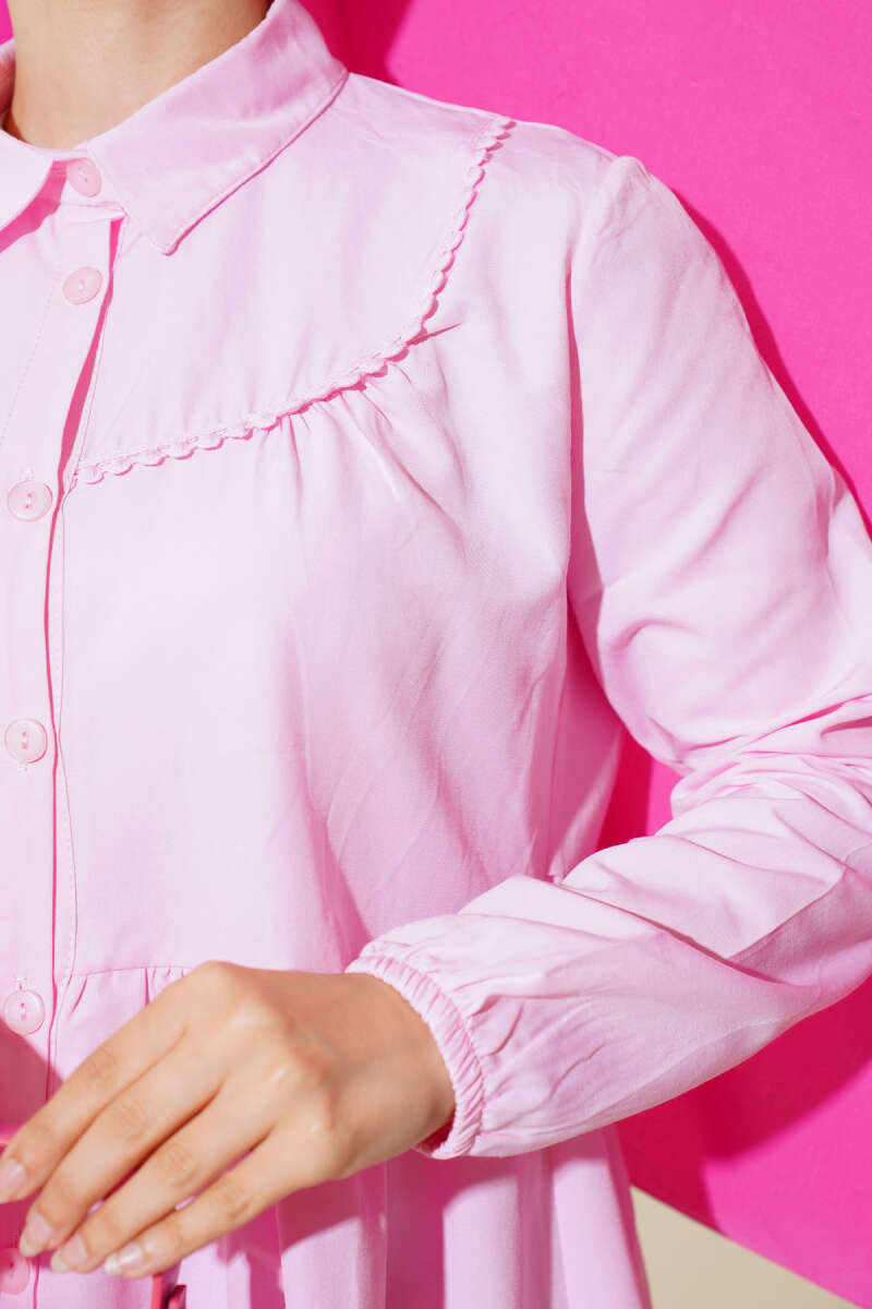 https://cdn.pazarium.com.tr/onu-dantelli-gomlek-pembe-510664-12-B.jpg