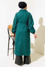 https://cdn.pazarium.com.tr/onu-dugmeli-kusakli-kase-kaban-zumrut-559711-13-B.jpg