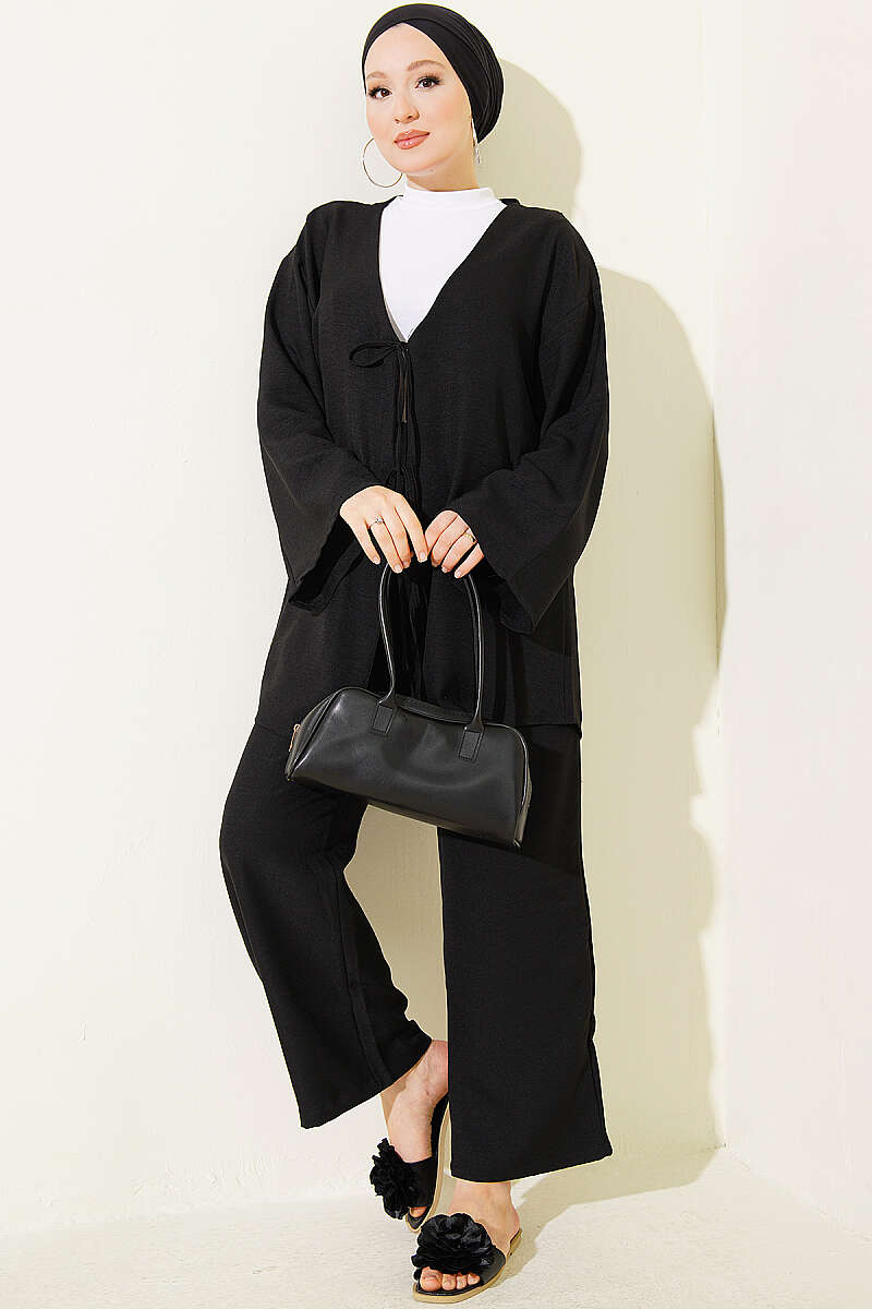 https://cdn.pazarium.com.tr/onu-ip-bagcikli-kimono-ikili-takim-siyah-810717-20-B.jpg