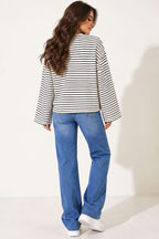 https://cdn.pazarium.com.tr/onu-nakis-detayli-cizgili-sweatshirt-siyah-839373-20-B.jpg