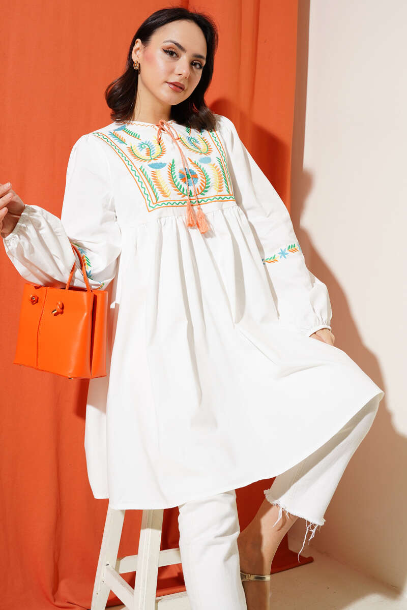 https://cdn.pazarium.com.tr/onu-nakisli-puskul-ipli-tunik-oranj-595147-14-B.jpg