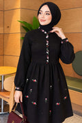 https://cdn.pazarium.com.tr/onu-nakisli-yarim-dugmeli-tunik-siyah-835696-20-B.jpg