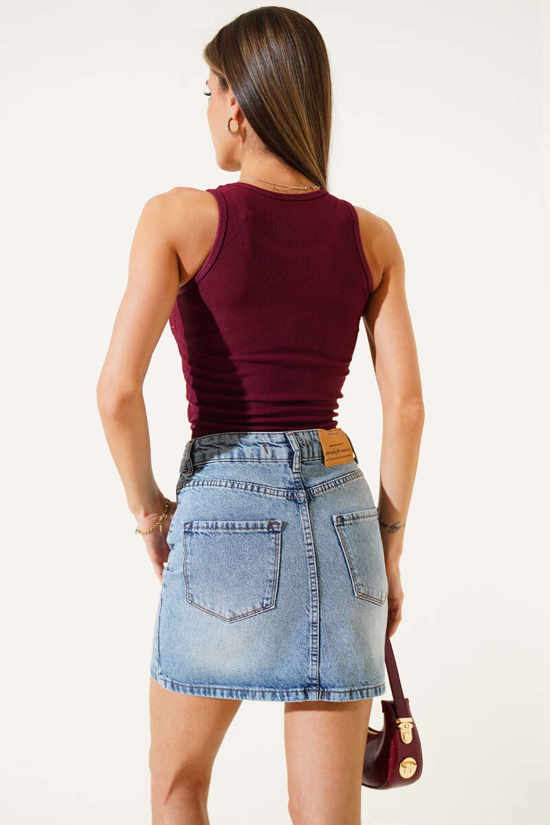 https://cdn.pazarium.com.tr/onu-tasli-askili-crop-bordo-610995-14-B.jpg