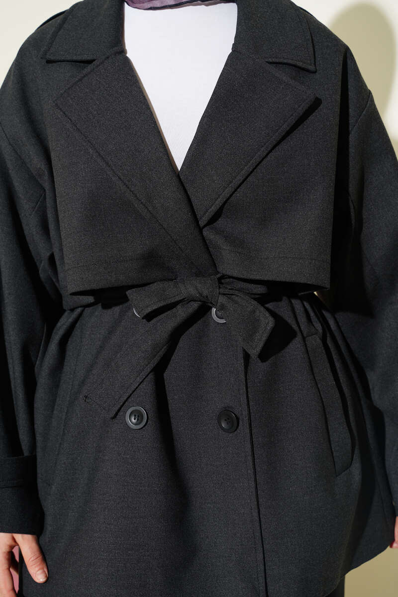 Oversize Apoletli Düğmeli Kısa Trençkot