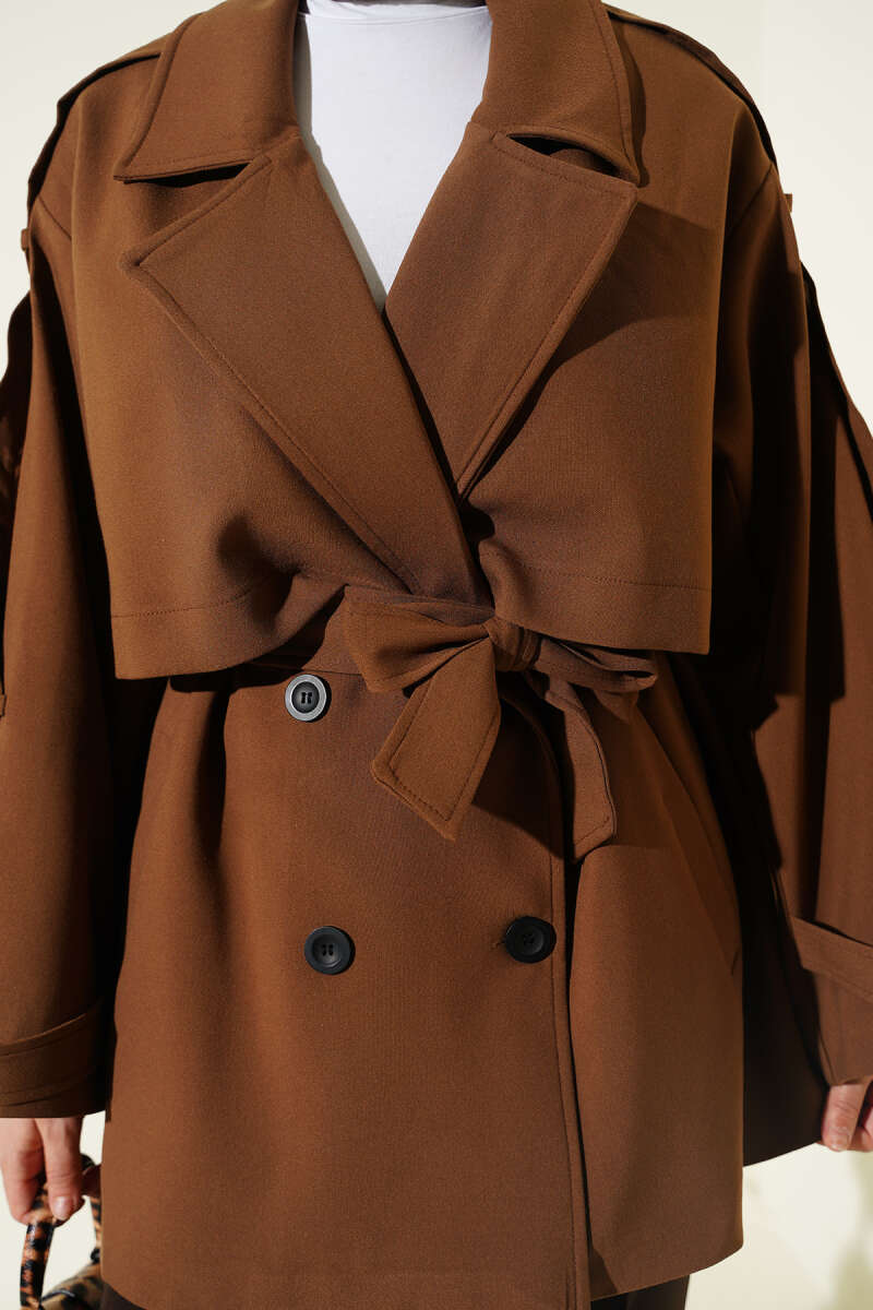 Oversize Apoletli Düğmeli Kısa Trençkot