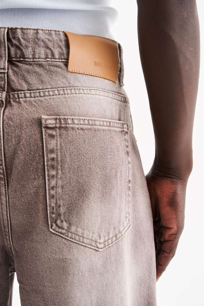 https://cdn.pazarium.com.tr/oversize-baggy-jean-erkek-pantolon-acik-kahve-731641-17-B.jpg