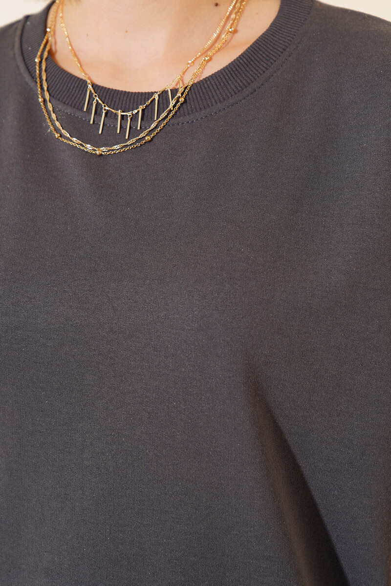 https://cdn.pazarium.com.tr/oversize-basic-t-shirt-fume-497620-11-B.jpg