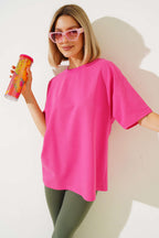 https://cdn.pazarium.com.tr/oversize-basic-t-shirt-fusya-549317-13-B.jpg