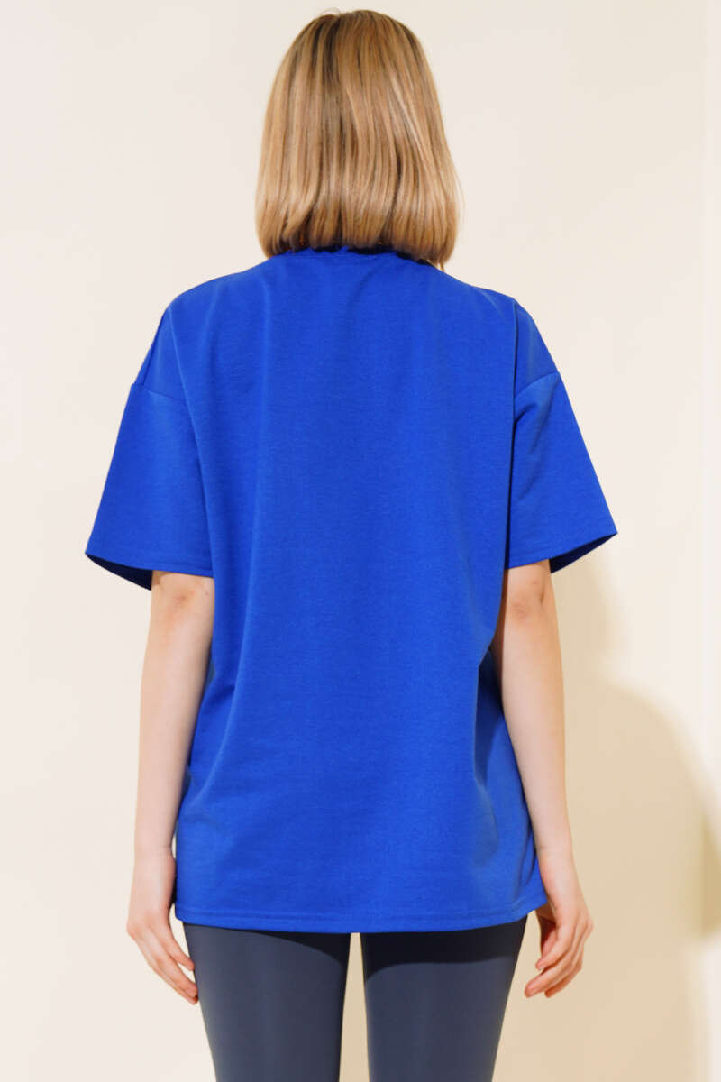 https://cdn.pazarium.com.tr/oversize-basic-t-shirt-saks-497603-11-B.jpg