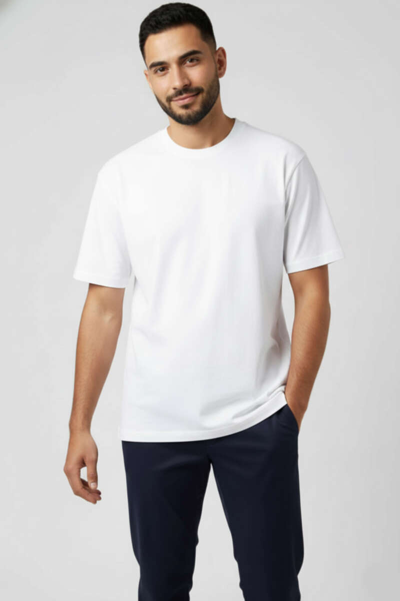 https://cdn.pazarium.com.tr/oversize-erkek-tshirt-beyaz-711265-17-B.jpg