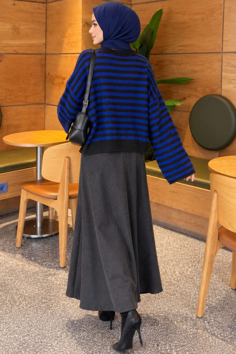 https://www.pazarium.com.tr/oversize-ince-cizgili-triko-kazak-antrasit-831429-20-B.jpg