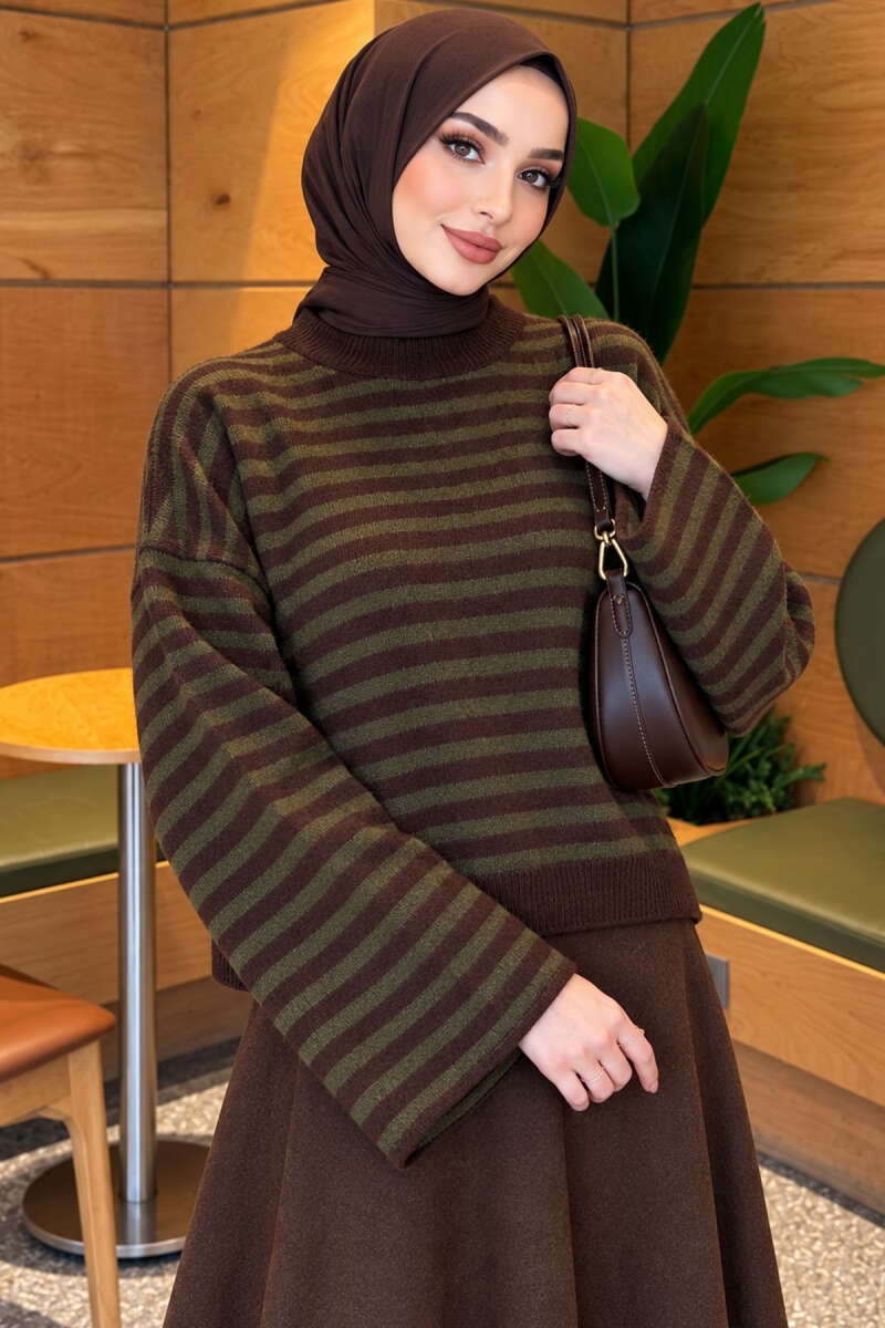 https://cdn.pazarium.com.tr/oversize-ince-cizgili-triko-kazak-kahve-836223-20-B.jpg