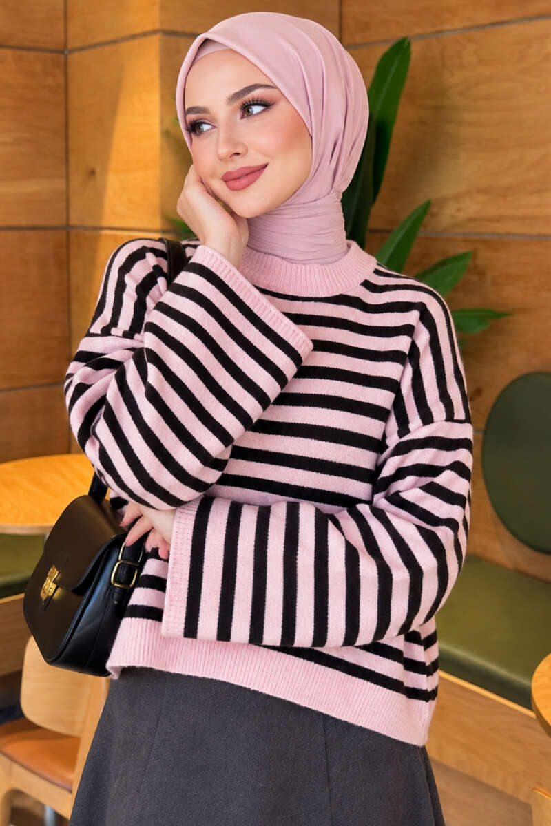 https://www.pazarium.com.tr/oversize-ince-cizgili-triko-kazak-siyah-831440-20-B.jpg