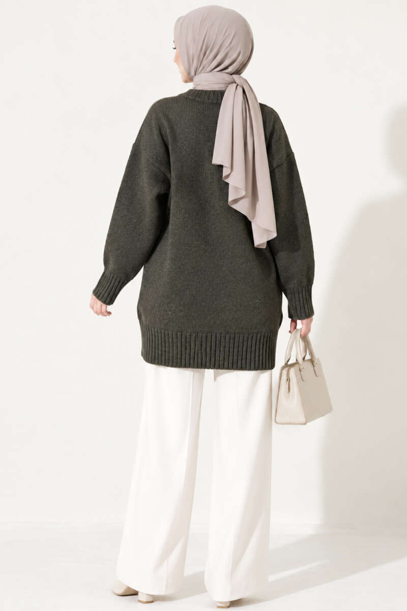https://cdn.pazarium.com.tr/oversize-ribanali-triko-tunik-fume-822586-20-B.jpg
