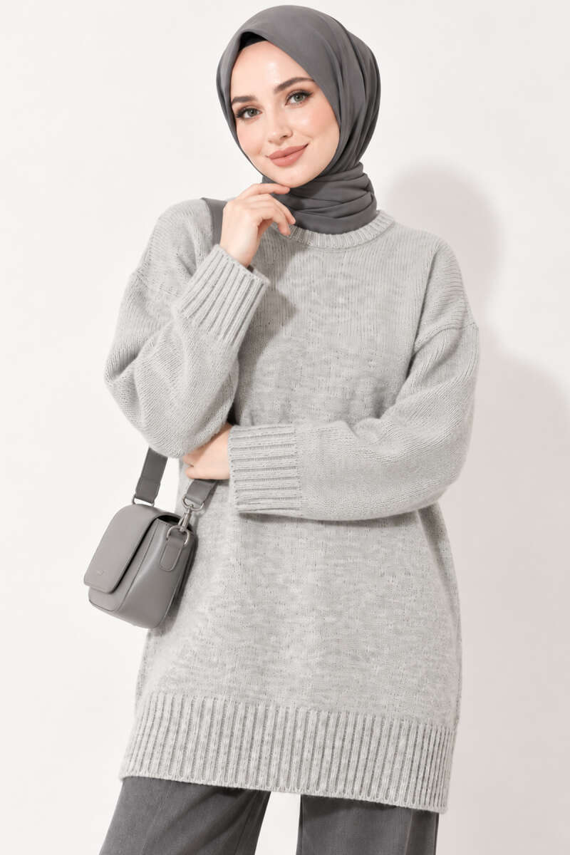https://cdn.pazarium.com.tr/oversize-ribanali-triko-tunik-gri-822588-20-B.jpg