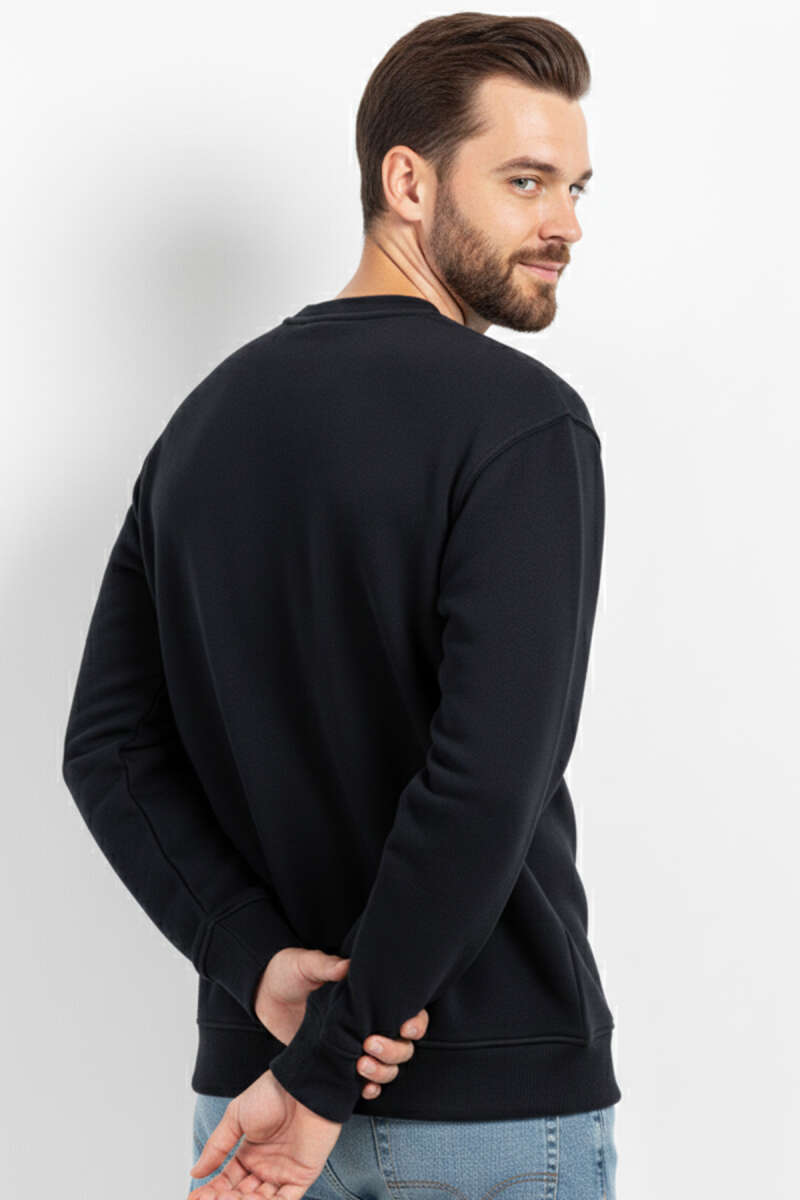 https://cdn.pazarium.com.tr/oversize-uc-iplik-erkek-sweatshirt-siyah-724430-17-B.jpg