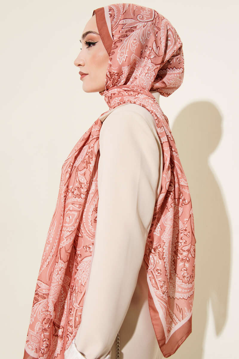 https://cdn.pazarium.com.tr/paisley-motifli-soft-sal-camel-738683-18-B.jpg
